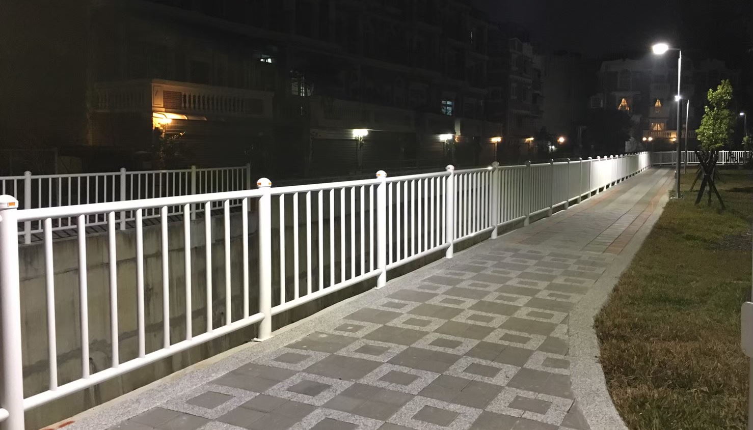 鋁合金欄杆